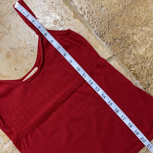 Michael Kors S/P top red 85 percent rayon 35 nylon - Picture 2 of 4